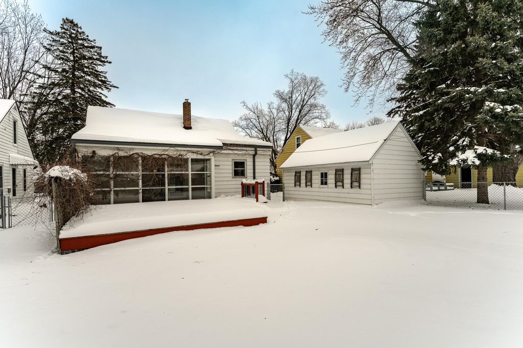 Photo of 1119 8th Avenue NW, Rochester, MN 55901 (MLS # 7024367)