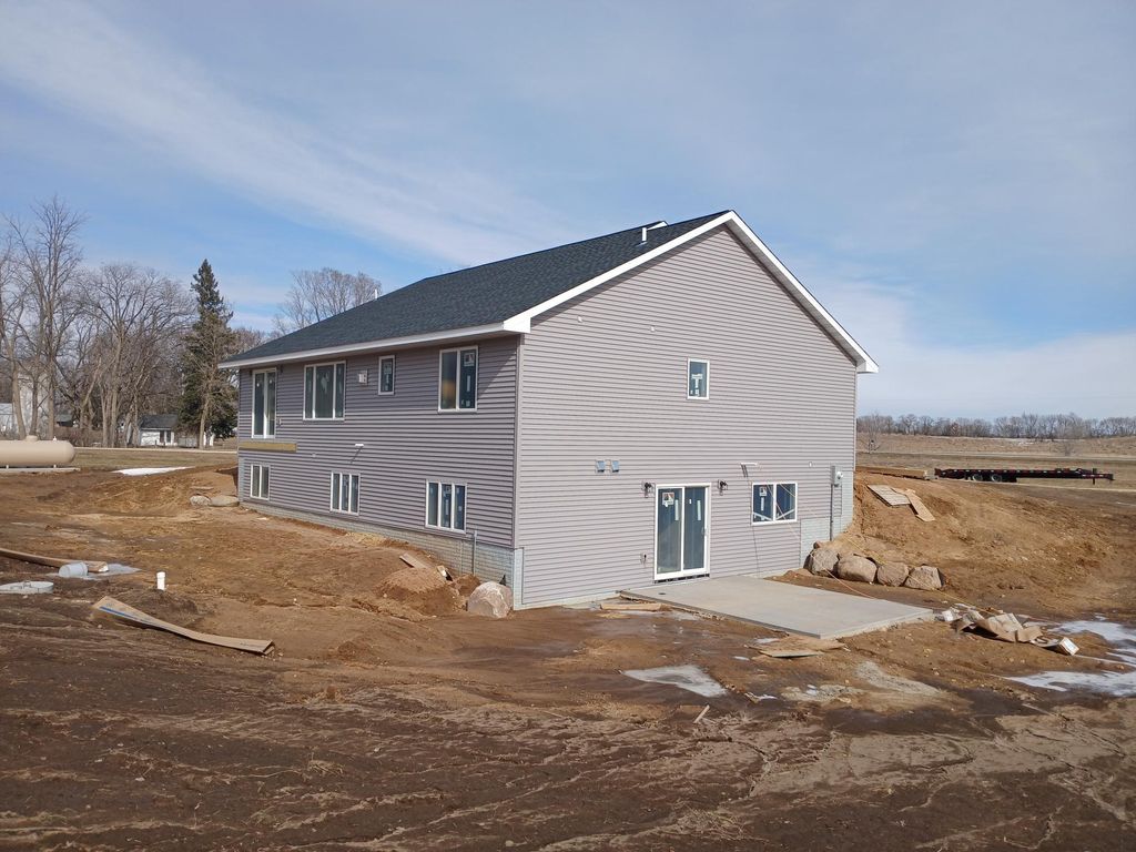 Photo of 922 County Road T, Hammond, WI 54015 (MLS # 7029316)