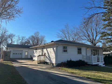 Photo of 627 Southview Drive, Marshall, MN 56258 (MLS # 6814642)