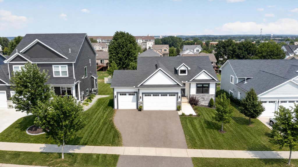 Photo of 1119 Cubasue Court, Shakopee, MN 55379 (MLS # 7126186)