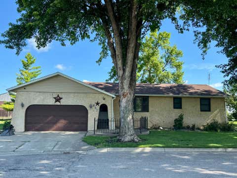 Photo of 126 S 1st Street, Bird Island, MN 55310 (MLS # 7108054)