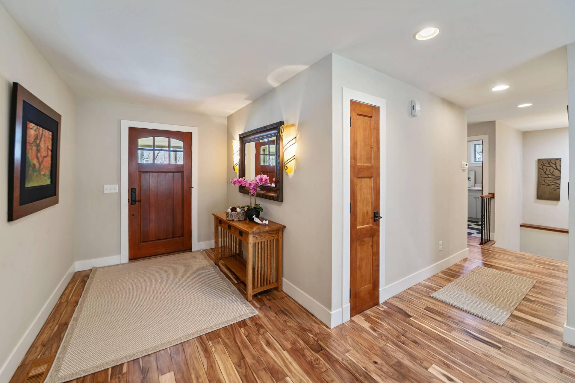 220 Glenbrook Road N
