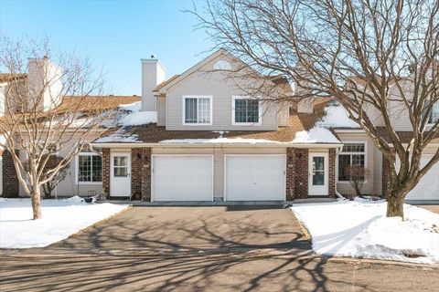 929 Old Steine Circle New Brighton MN 55112