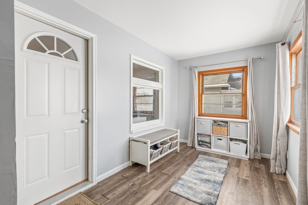 Photo of 1612 Breda Avenue, Saint Paul, MN 55108 (MLS # 7010668)