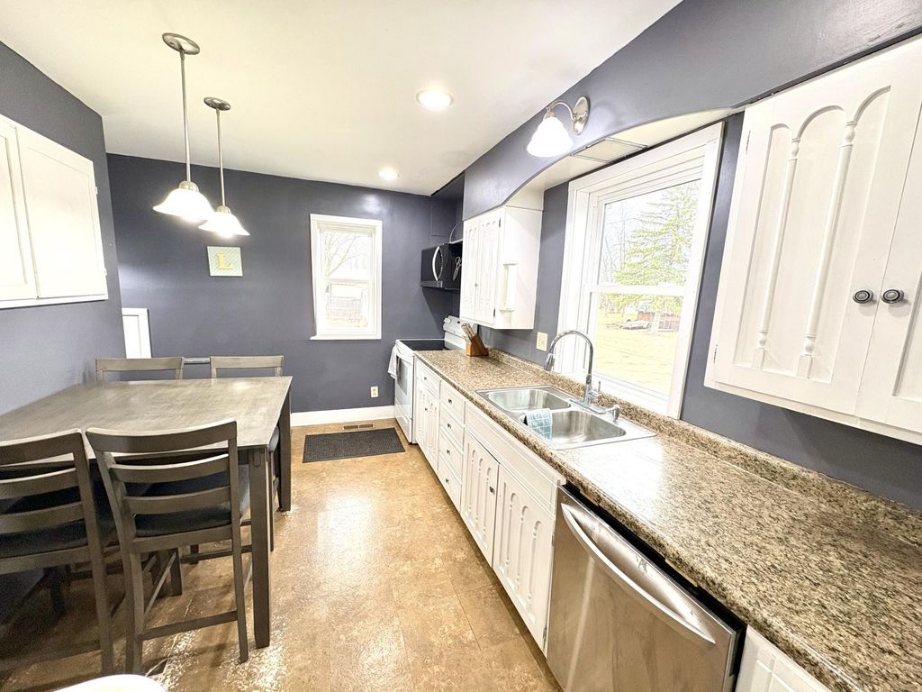 Photo of 806 Ring Avenue N, Canby, MN 56220 (MLS # 7040741)