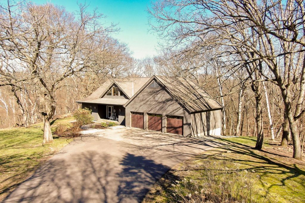 Photo of 9633 Pawnee Avenue, Stillwater, MN 55082 (MLS # 7058841)