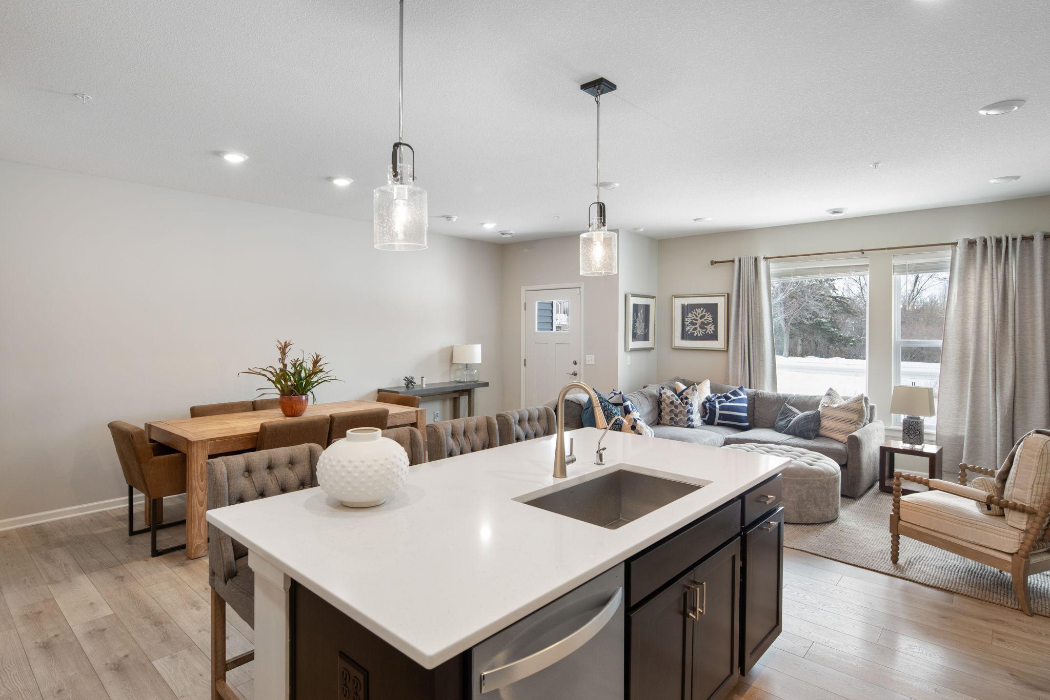 2422 N Blossom Circle