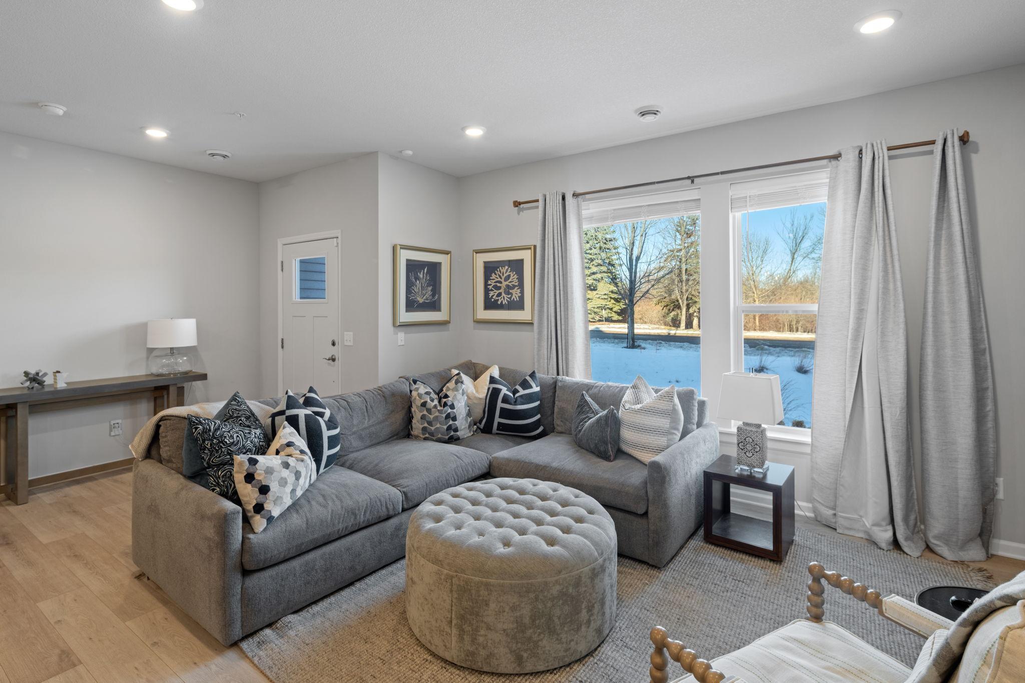 2422 N Blossom Circle