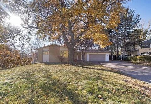 1803 10th Street NW New Brighton MN 55112