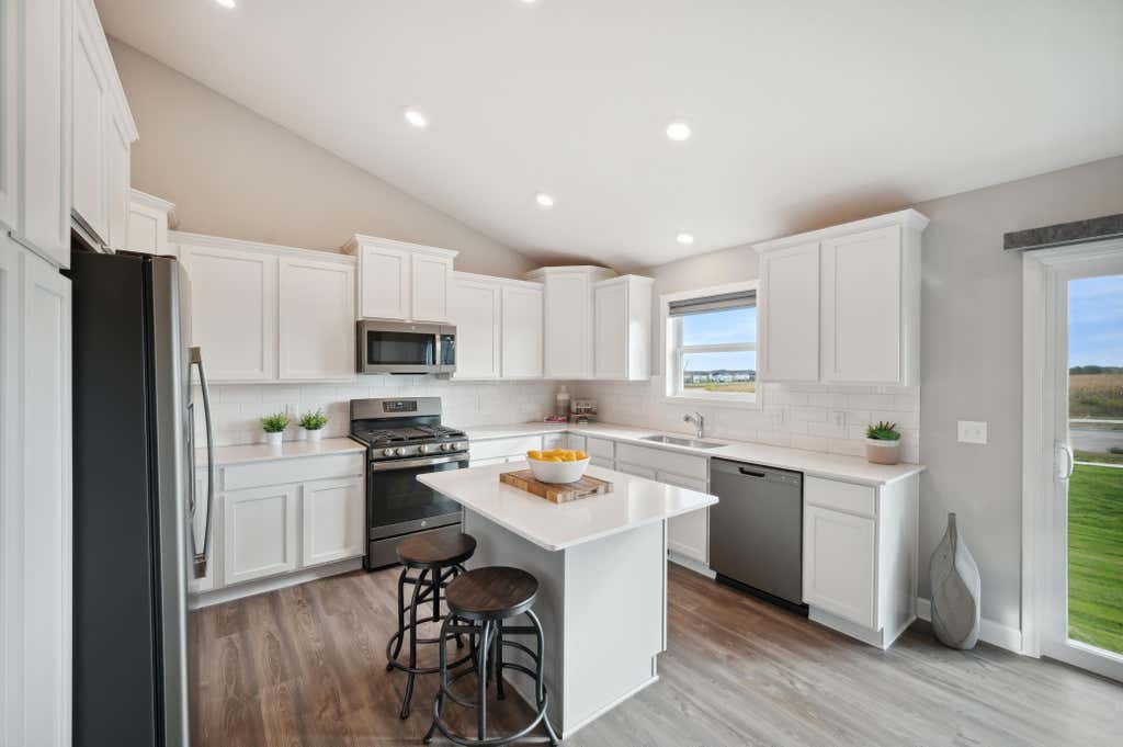 Photo of 1855 Lincoln Avenue, Saint Paul Park, MN 55016 (MLS # 7117993)