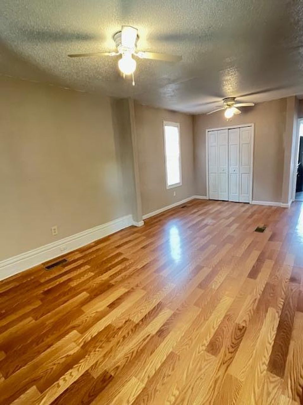 Photo of 757 Minnehaha Avenue W, Saint Paul, MN 55104 (MLS # 7074921)