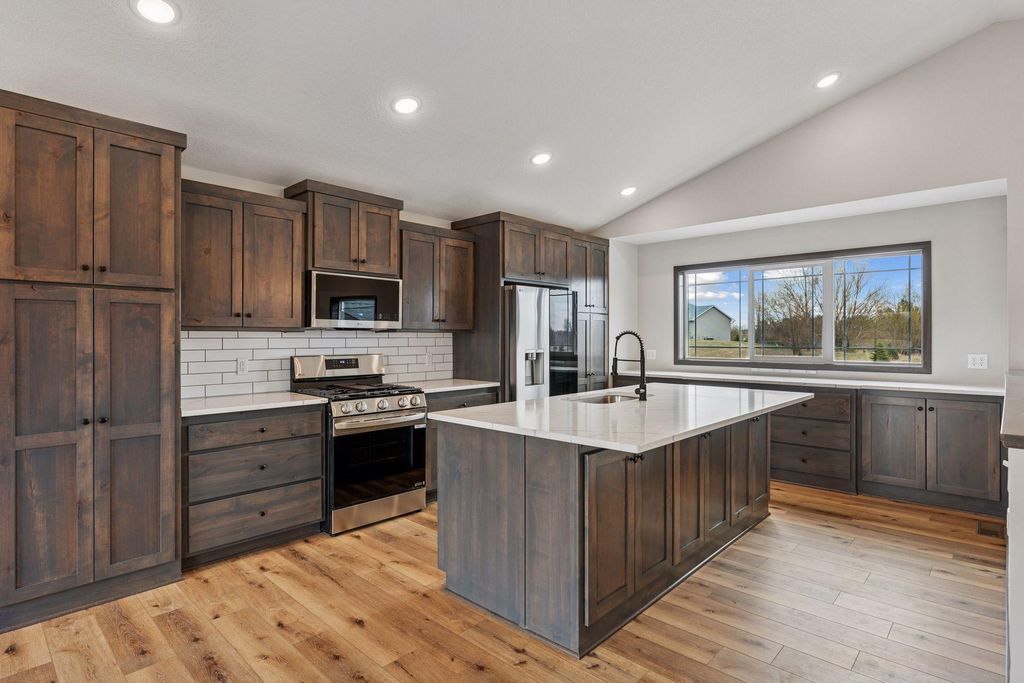 Photo of 21423 Cottonwood Street NW, Oak Grove, MN 55448 (MLS # 7007613)