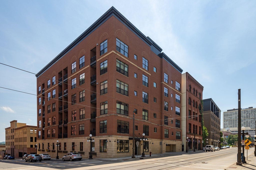 Photo of 270 4th Street E #207, Saint Paul, MN 55101 (MLS # 7150224)