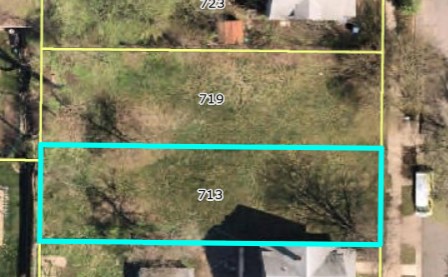 713 Russell Avenue N