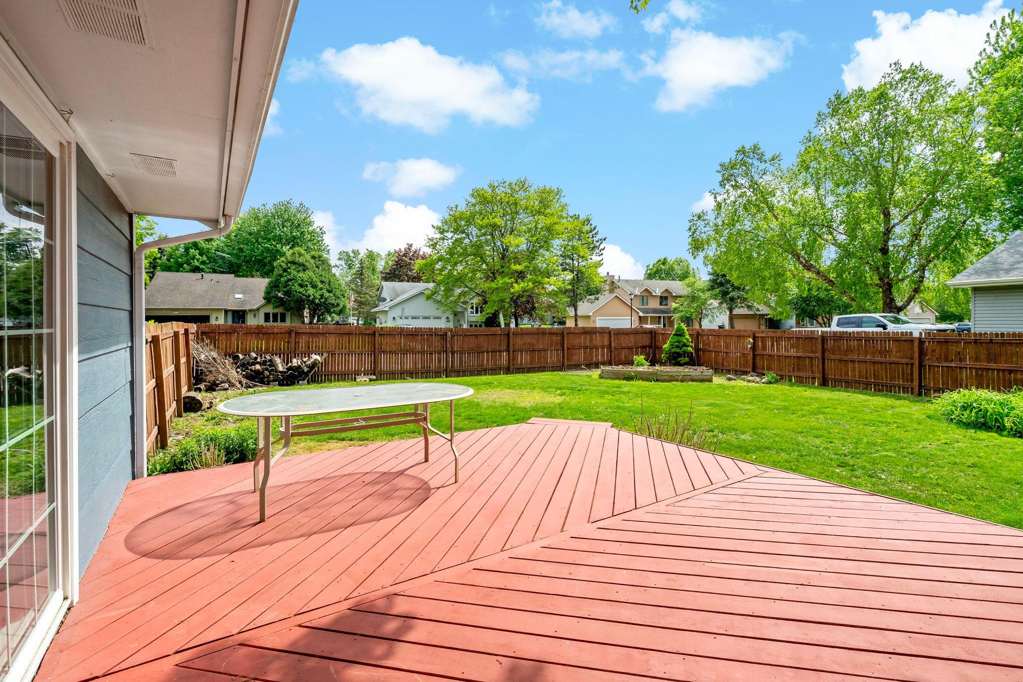 979 Pointe Way