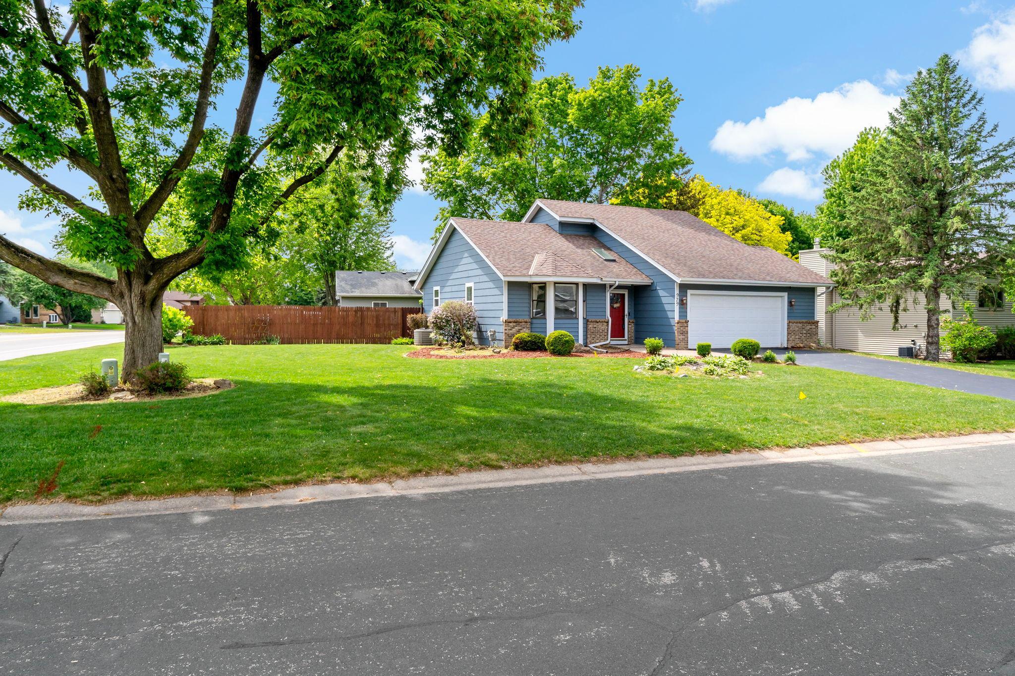 979 Pointe Way