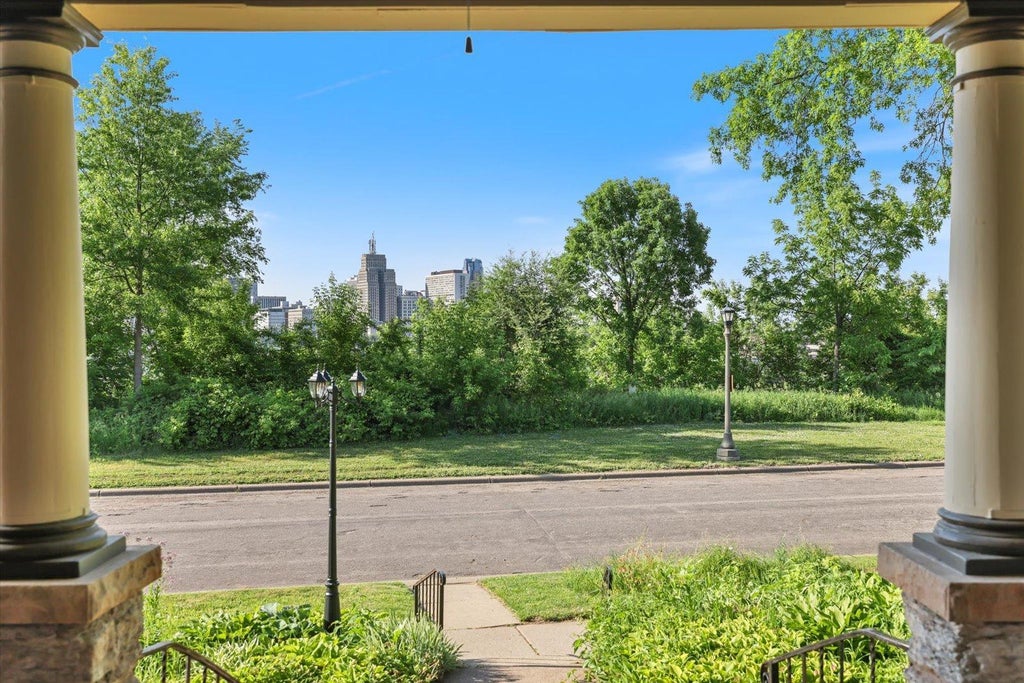 Photo of 76 Prospect Boulevard, Saint Paul, MN 55107 (MLS # 7082002)