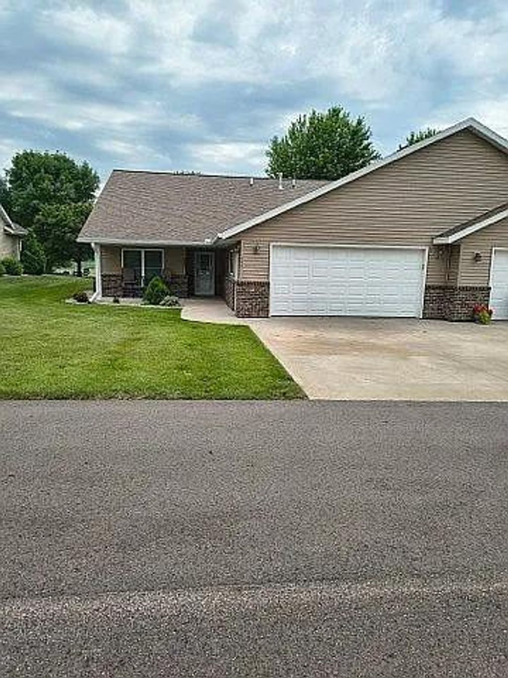 Photo of 308 Aspenwood Drive, Redwood Falls, MN 56283 (MLS # 7116542)