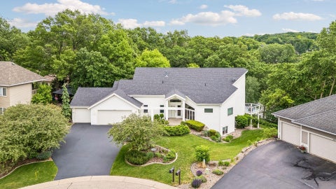 Photo of 4854 Four Seasons Court, Eagan, MN 55122 (MLS # 7058788)