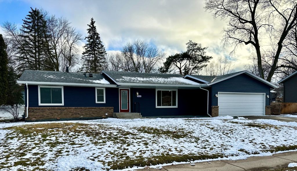 Photo of 4021 Pebblebrook Drive, Bloomington, MN 55437 (MLS # 7032935)
