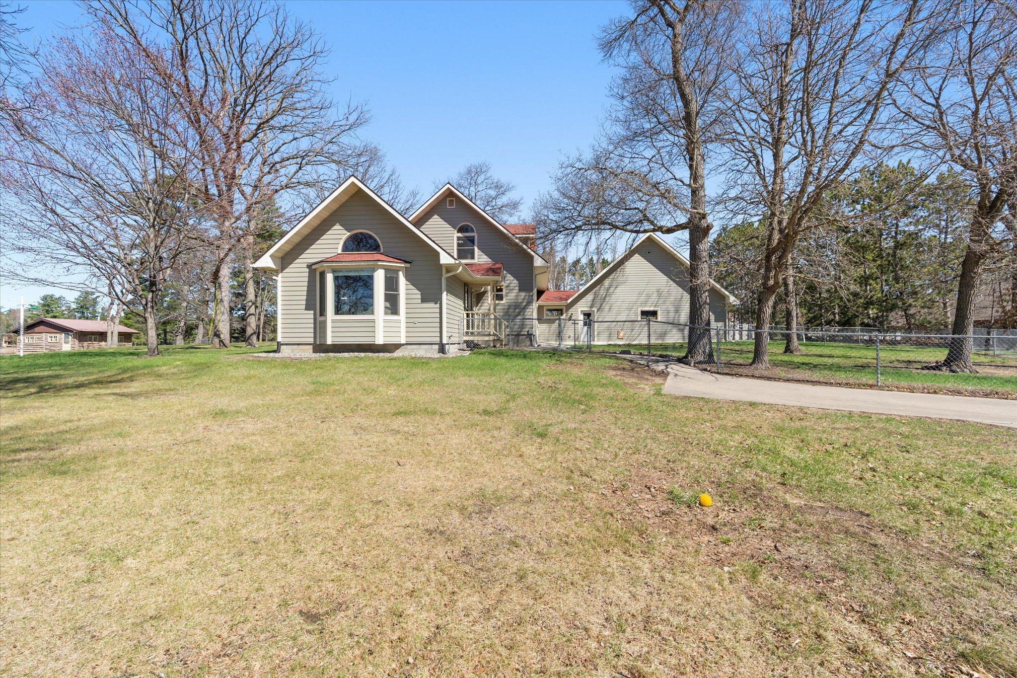 2163 White Pine Point Road SW