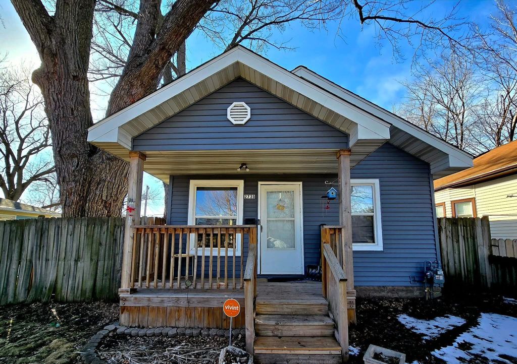 Photo of 2735 Sheridan Avenue N, Minneapolis, MN 55411 (MLS # 7028346)