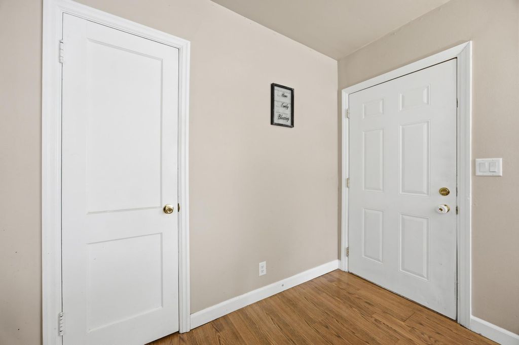 Photo of 1502 5th Avenue N, Moorhead, MN 56560 (MLS # 7038050)