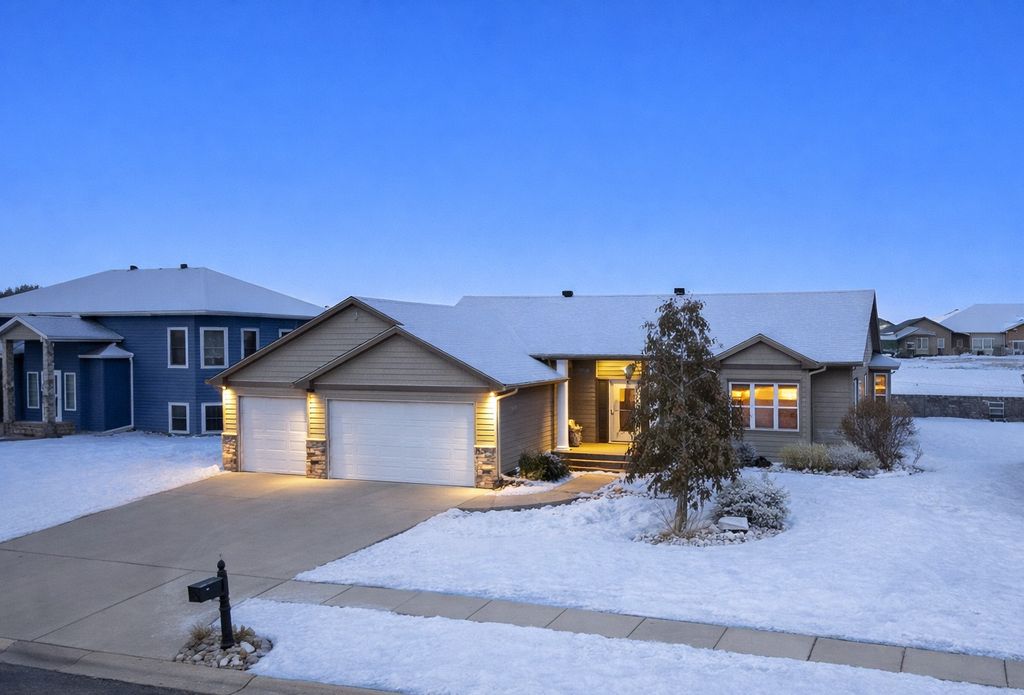 Photo of 1218 35th Street Circle S, Moorhead, MN 56560 (MLS # 7022110)