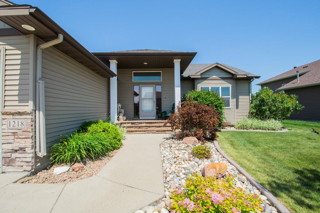Photo of 1218 35th Street Circle S, Moorhead, MN 56560 (MLS # 7022110)
