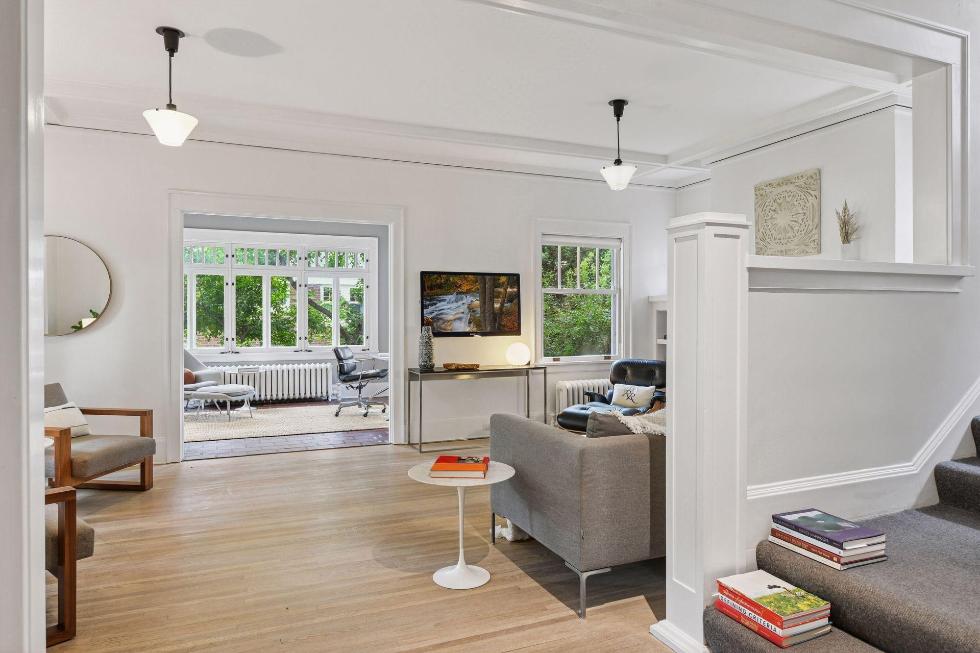 4626 Dupont Avenue S