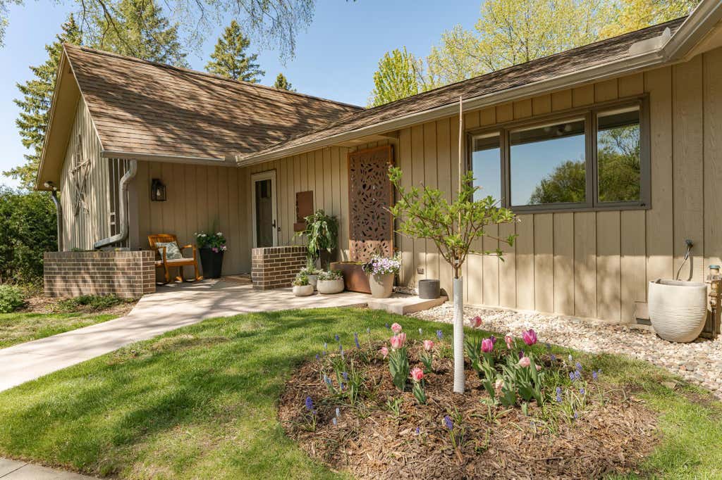 Photo of 1805 Teton Lane NE, Rochester, MN 55906 (MLS # 7080385)