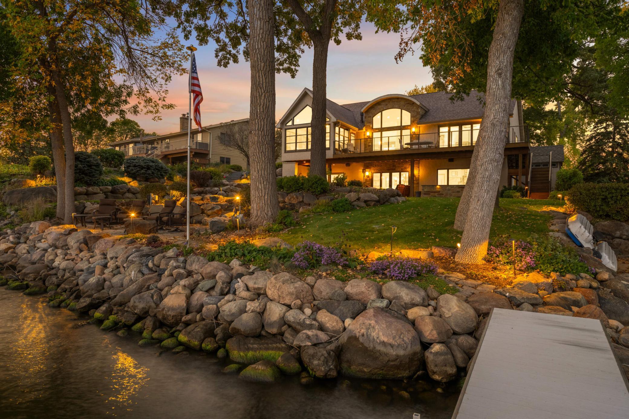 3857 Island View Circle NW