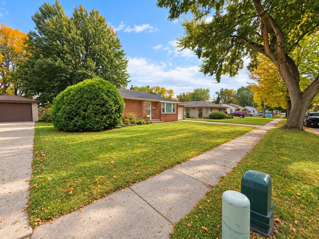 Photo of 1012 Becker Avenue SE, Willmar, MN 56201 (MLS # 7157727)