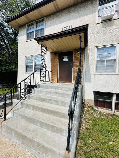 1711 7th Street E Saint Paul MN 55106
