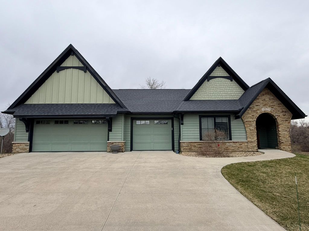 Photo of 4070 Cameo Place NE, Rochester, MN 55906 (MLS # 7051625)