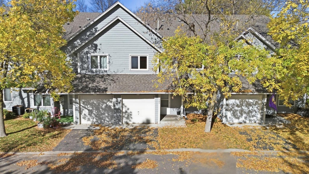 Photo of 1505 Millpond Court, Chaska, MN 55318 (MLS # 7163265)