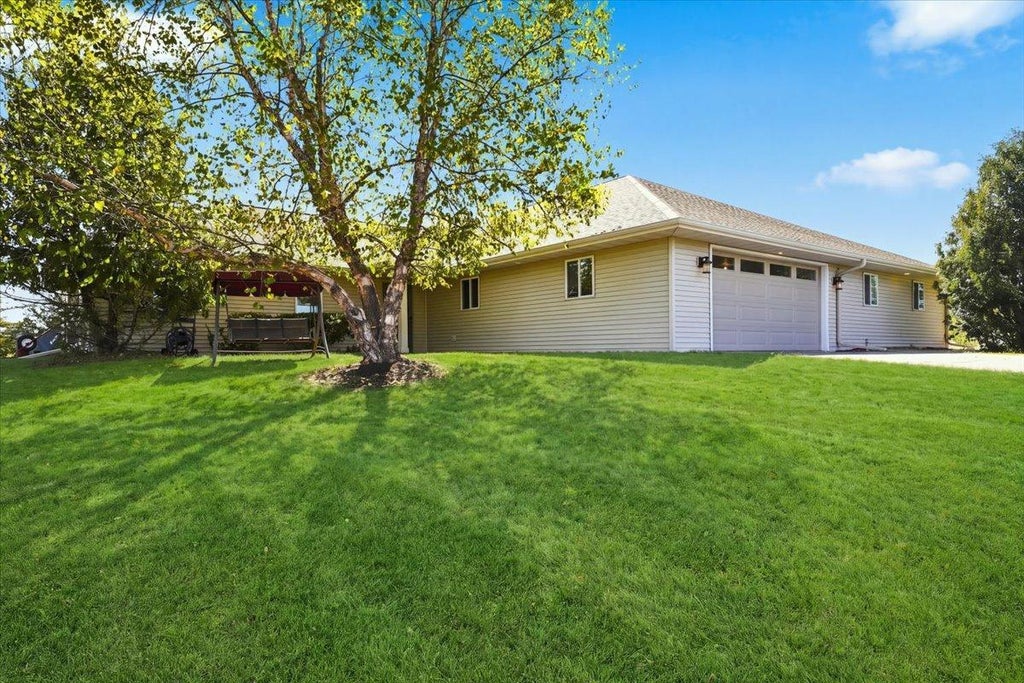 Photo of 919 Waxon Lane, Hudson, WI 54016 (MLS # 7136857)