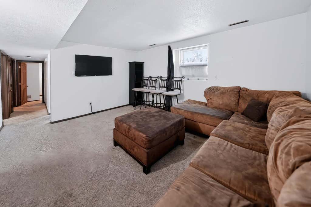 Photo of 318 Baker Street E, Saint Paul, MN 55107 (MLS # 7129346)