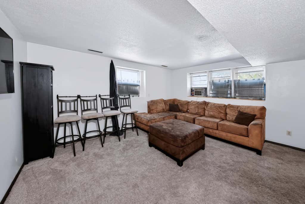 Photo of 318 Baker Street E, Saint Paul, MN 55107 (MLS # 7129346)