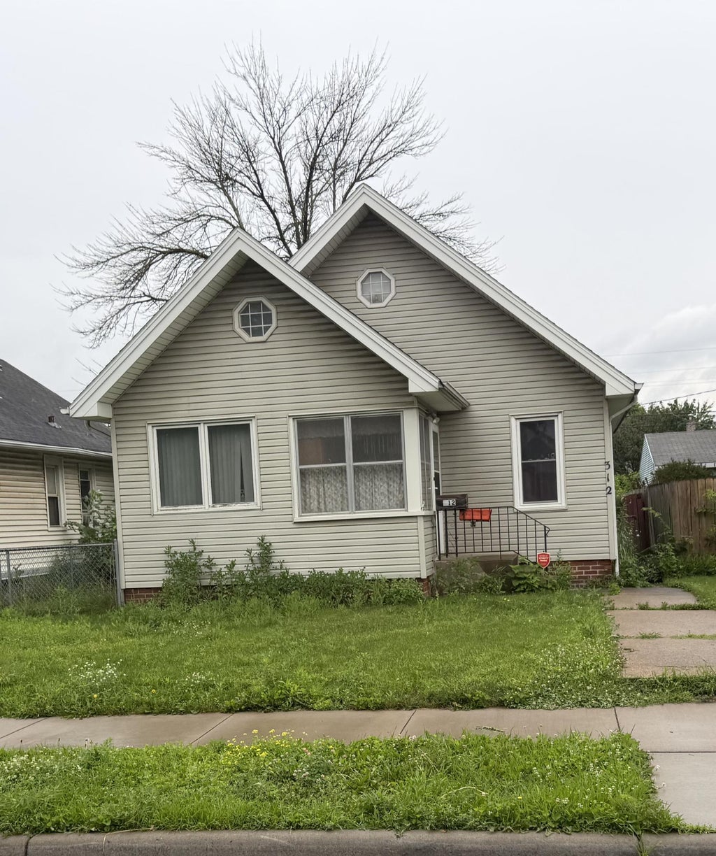 Photo of 312 5th Avenue S, South Saint Paul, MN 55075 (MLS # 7149348)