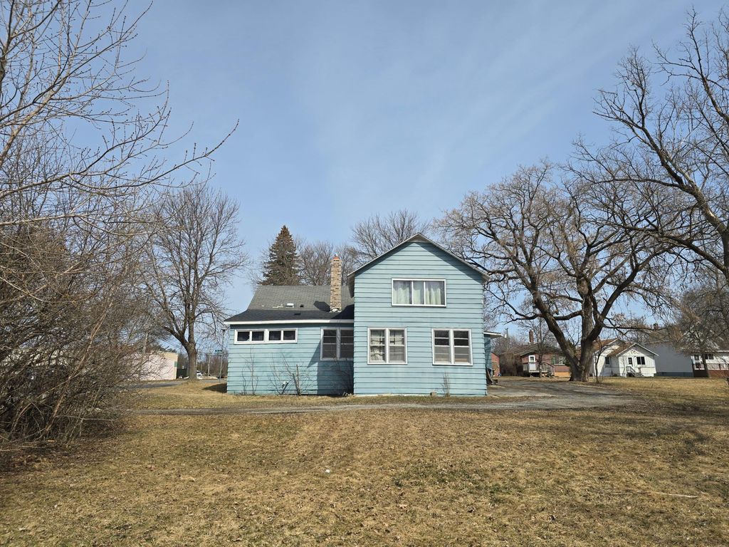 Photo of 1127 7th Street, International Falls, MN 56649 (MLS # 7012528)