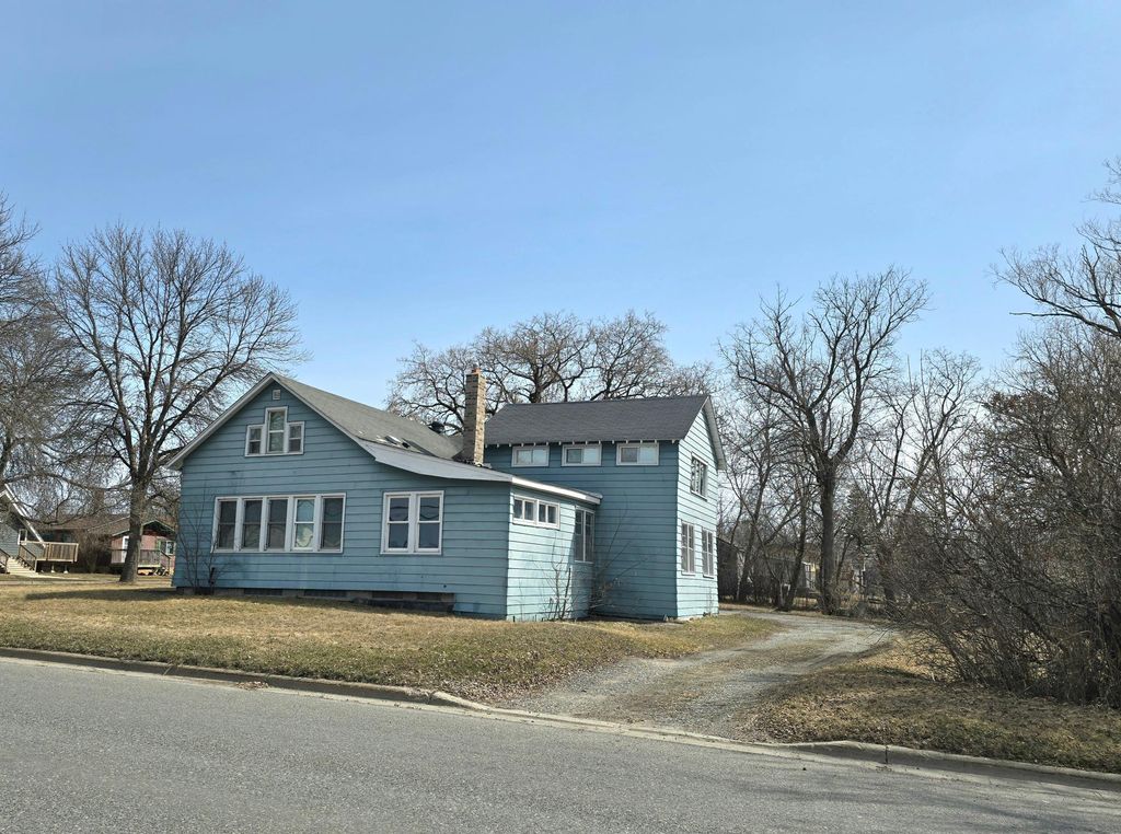 Photo of 1127 7th Street, International Falls, MN 56649 (MLS # 7012528)