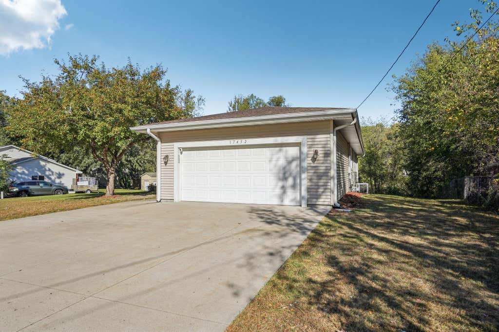 Photo of 17452 Hiawatha Beach Drive NE, Ham Lake, MN 55304 (MLS # 7119565)