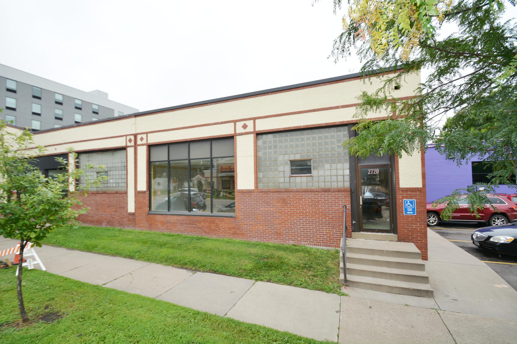 2720 University Avenue SE