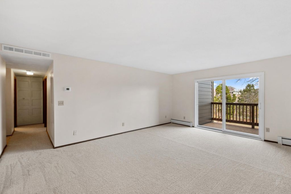 Photo of 450 Ford Road #225, Saint Louis Park, MN 55426 (MLS # 7096428)