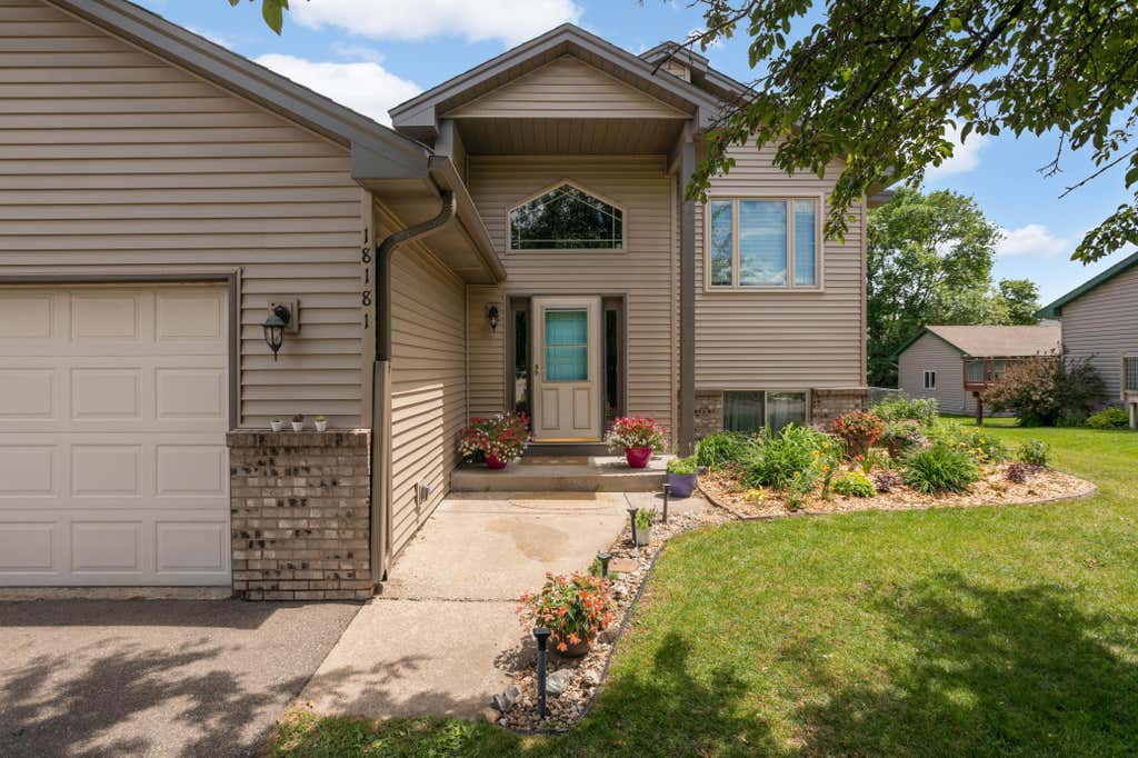 Photo of 18181 Ironton Street NW, Elk River, MN 55330 (MLS # 7114793)