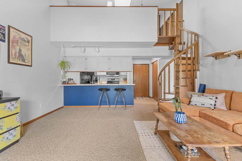 Photo of 1225 Ferndale Street N #B18, Maplewood, MN 55119 (MLS # 7118532)