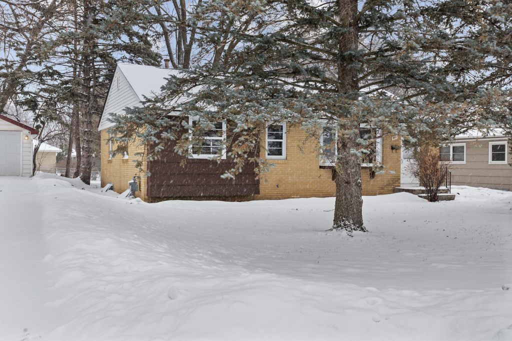 Photo of 621 5th Avenue S, Hopkins, MN 55343 (MLS # 7011408)