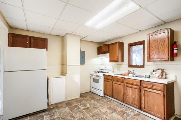 3743 BRYANT AVE N, MINNEAPOLIS, MN 55412 - Image cdadc34ca4e39feaee55732590387558/3401821987