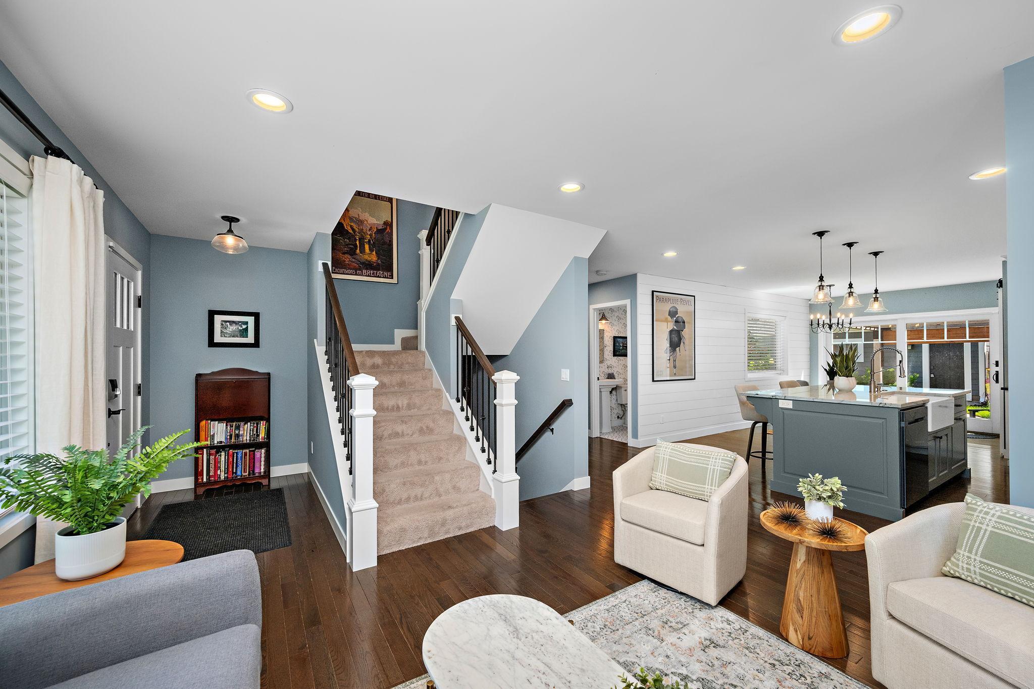 5557 Girard Avenue S